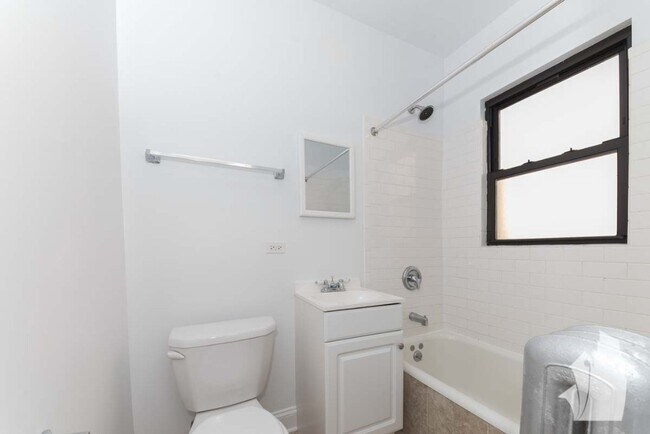 Foto del edificio - 2619 N Spaulding Ave