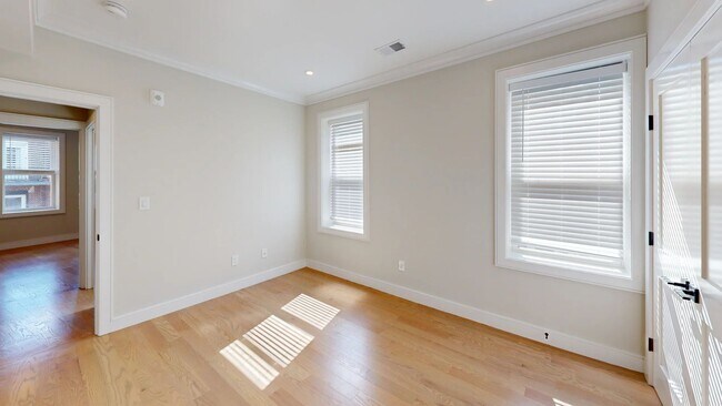 Foto del edificio - 121 Allston St
