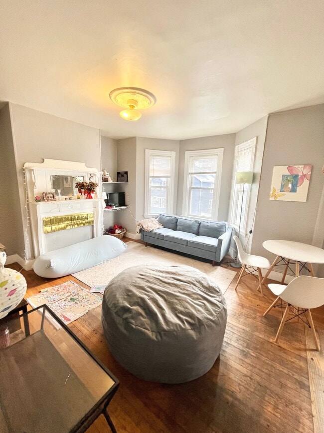 Foto del edificio - 121 Hillside St