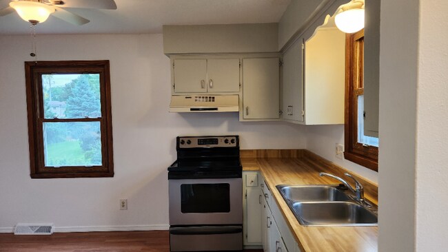 Foto del edificio - 103 W Stoney Ridge Way