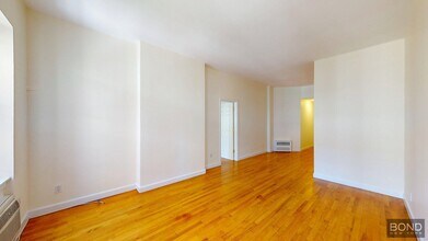 Building Photo - 306 E 91st St