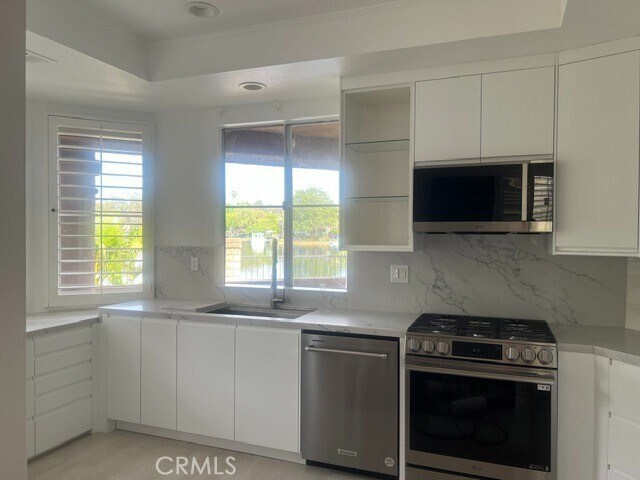 Foto del edificio - 22820 Sailwind Way