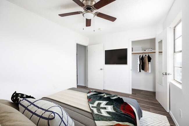 Foto del edificio - 1415 Brown St