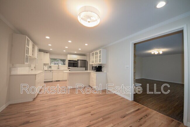 Foto del edificio - 12125 N Normandie St