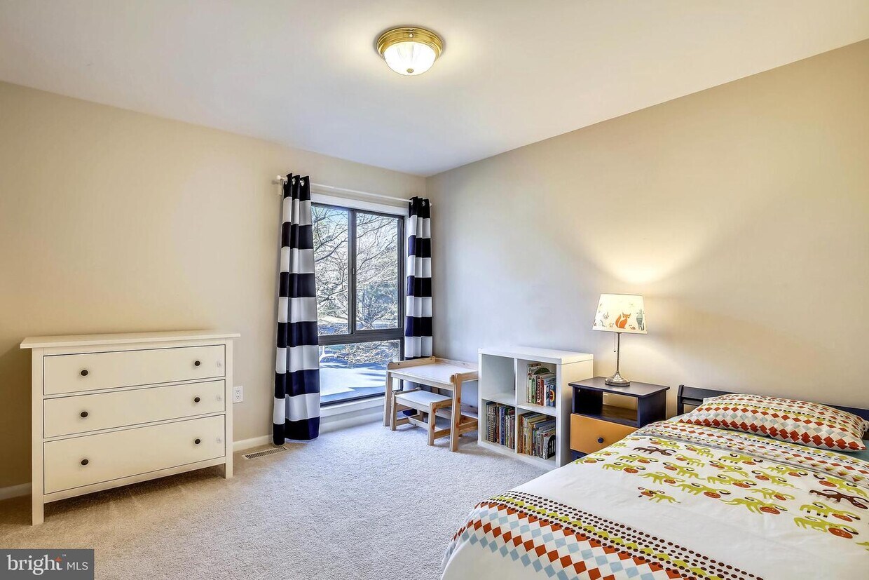 10403 Hunter Ridge Dr, Oakton, VA 22124 House Rental in Oakton, VA