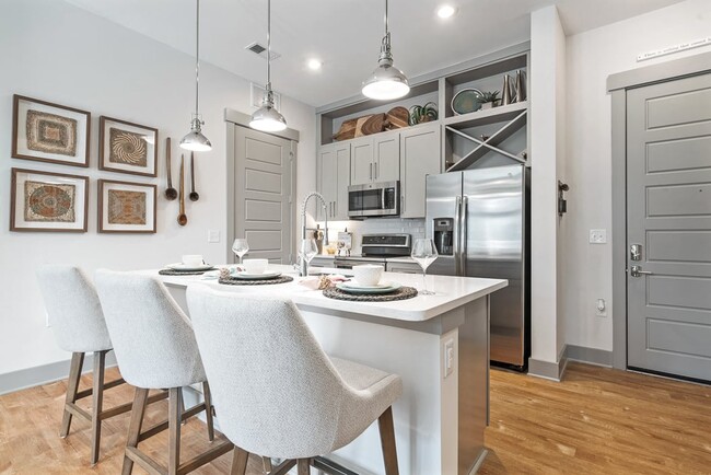 Building Photo - Hawthorne at Friendly