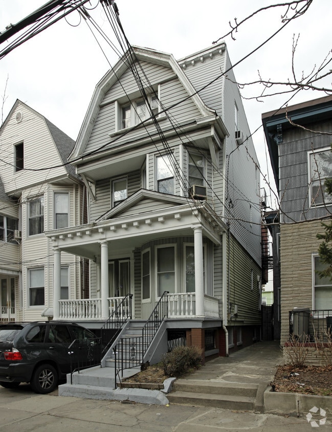 Building Photo - 64 Van Reipen Ave