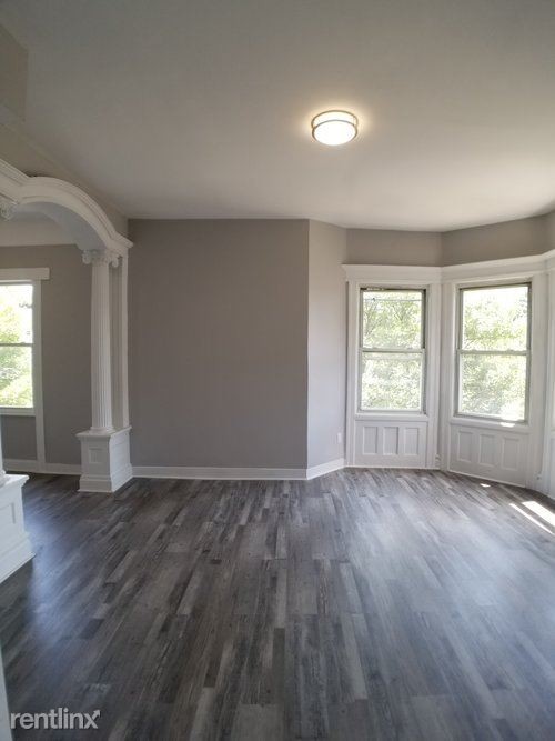 Foto del edificio - 3 br, 1 bath  - 869 S 15th St Apt 2
