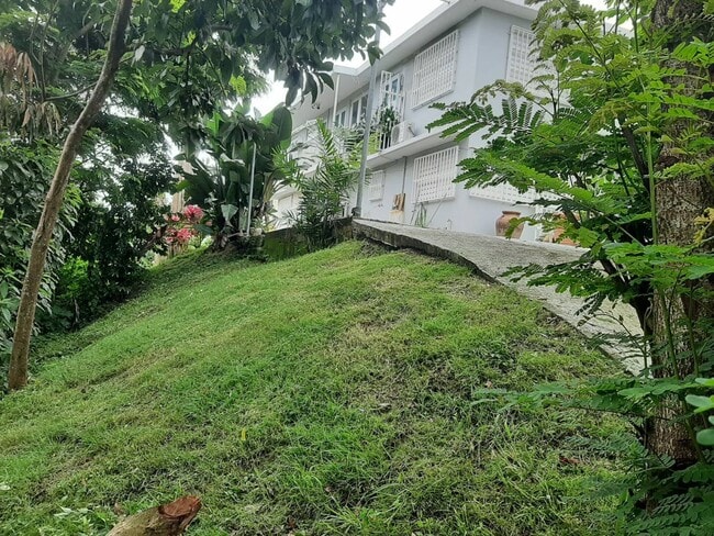 Foto del edificio - 13615 Sachs Avenue
