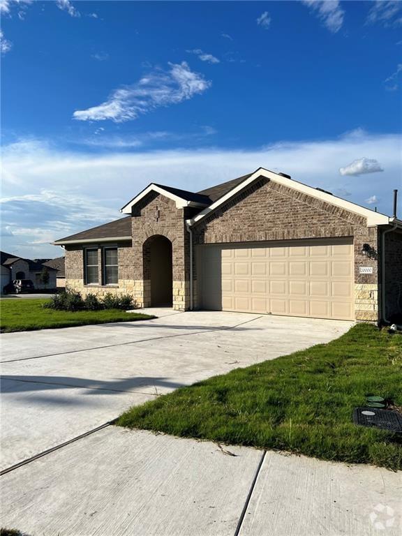 Building Photo - 20000 Price Daniel Dr