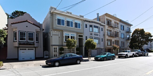 Building Photo - 1033 Cabrillo St