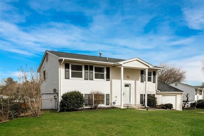 Building Photo - 17135 Fairway View Lane, Upper Marlboro, M...