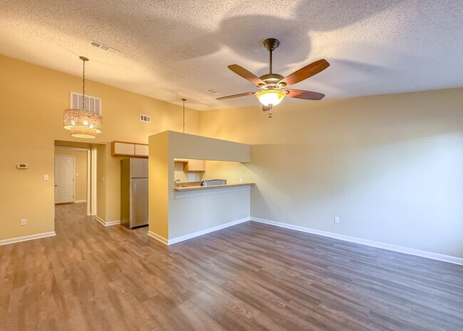 Foto del edificio - 1204 Hidden Pl