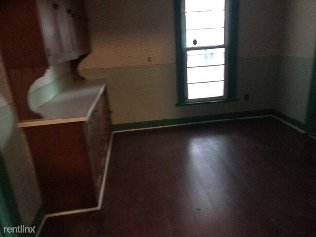 Foto del edificio - 3 br, 1 bath House - 638 7th St