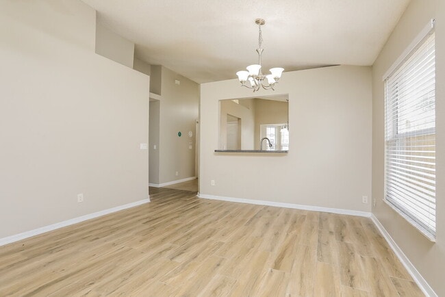 Foto del edificio - 645 Whitetail Loop