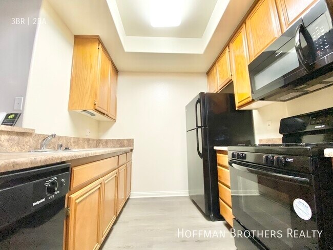 Building Photo - 3625 Jasmine Ave