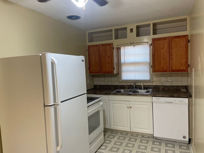 Building Photo - 1 Bedroom 1 Bath house
