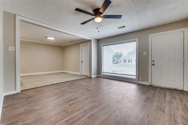 Building Photo - 2642 Gladstone Dr