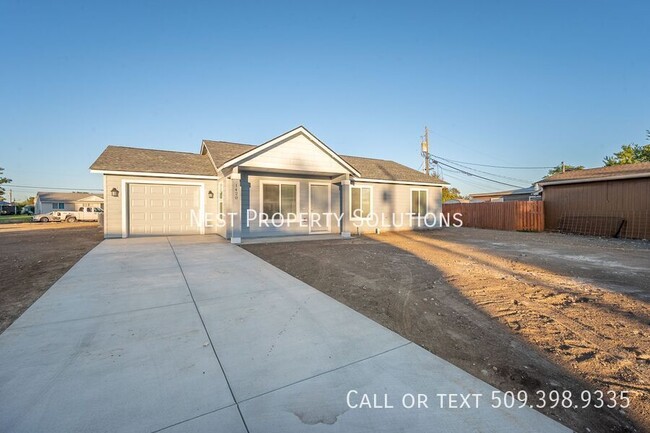 Building Photo - Newer 3 Bedroom Home for Rent!