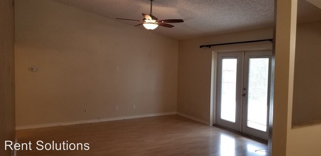 Foto del edificio - 3 br, 2 bath House - 8813 Magnolia Court