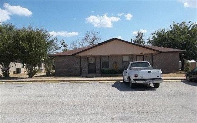 Building Photo - 309 Walnut Hill Dr
