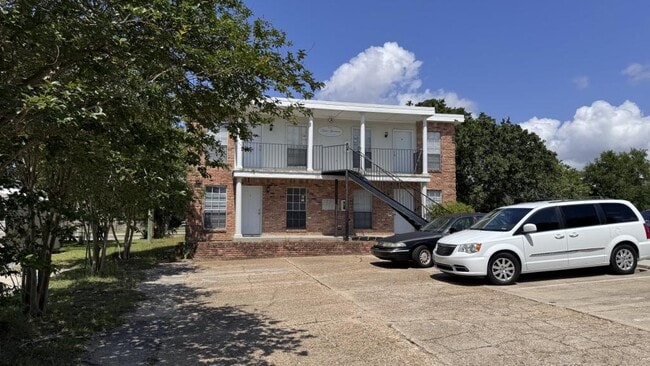 Building Photo - 131 Althea St
