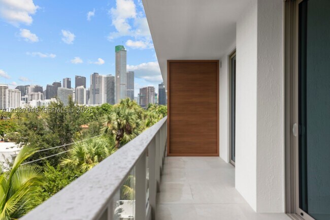 Building Photo - 2200 Brickell Ave