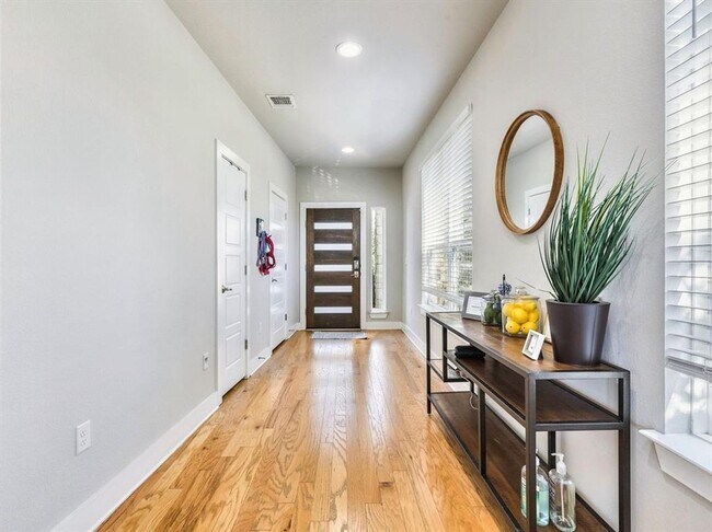 Foto del edificio - Inviting 4/BR 2.5/BA Home in Austin