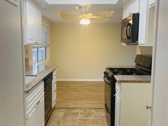 Foto del edificio - 400 N Hollywood Way