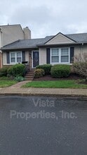 Building Photo - 10615 Sycamore Trail