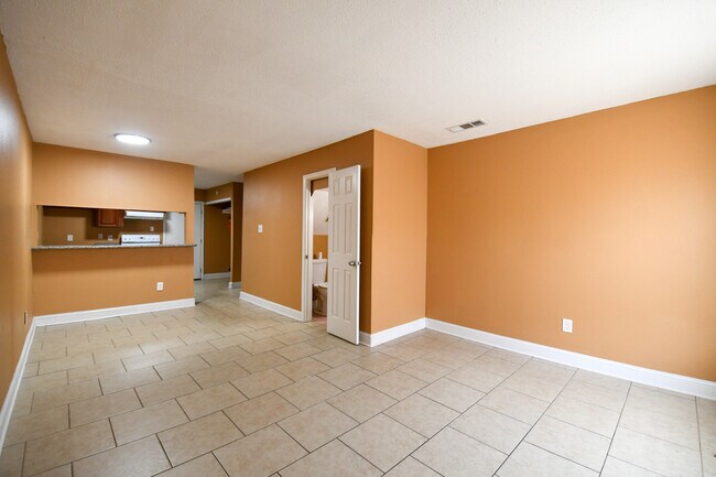 Foto del edificio - 1732 Carrollwood Dr
