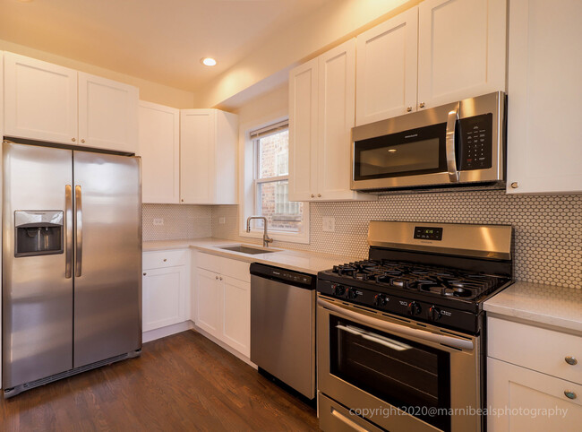 Foto del edificio - 6206 S Champlain Ave
