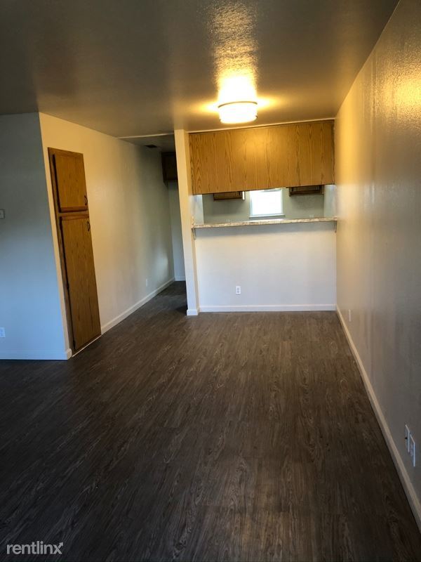 Building Photo - 2 br, 2 bath Apartment - 3930 Hollister Ave