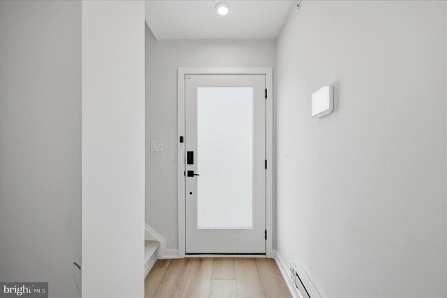 Building Photo - 14435 Gln Mnr Dr