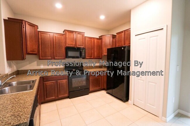 Building Photo - 12924 Utopia Gardens Way