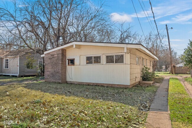 Foto del edificio - 2560 Lamar St