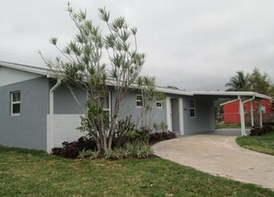 Building Photo - 2457 Pinecrest Ct