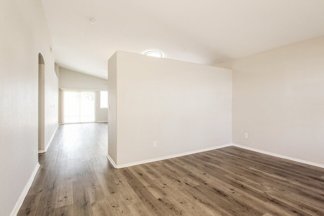 Building Photo - 8113 W Pima St