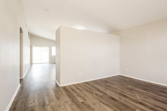 Foto del edificio - 8113 W Pima St