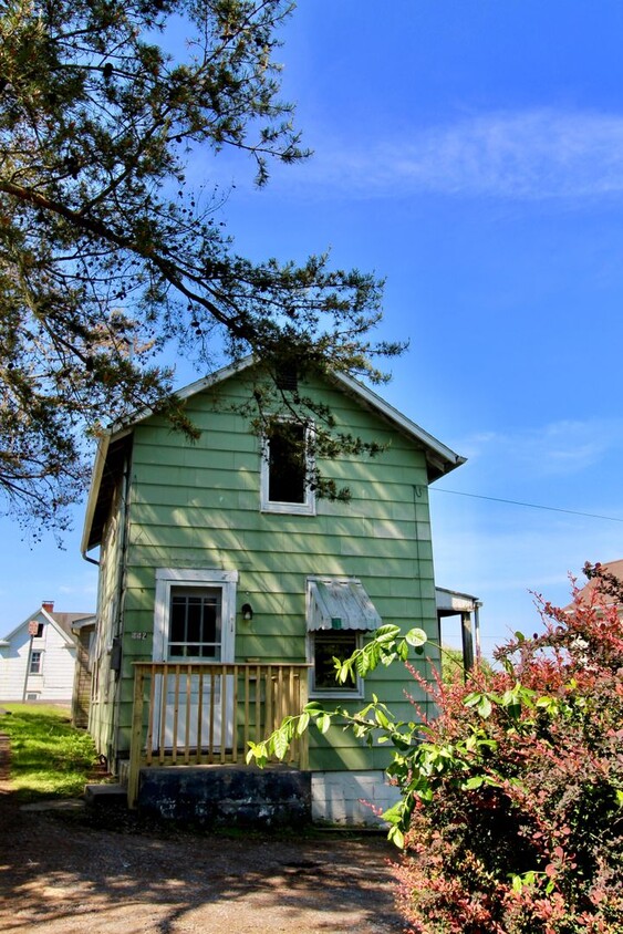 Primary Photo - Small house in Wiles Hill section of Morga...