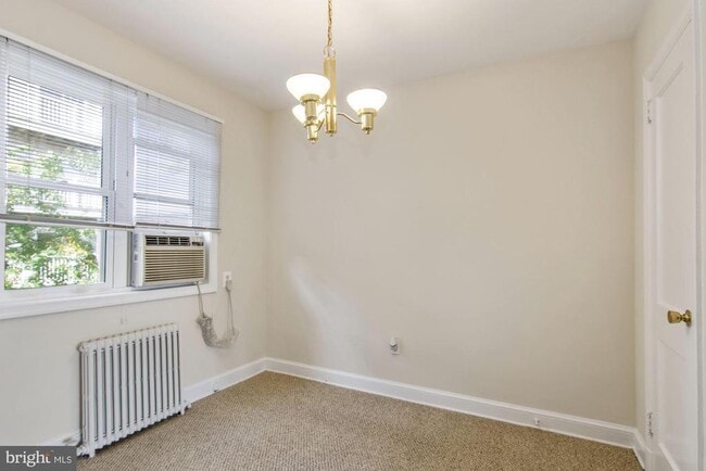 Building Photo - 1410 N Quinn St