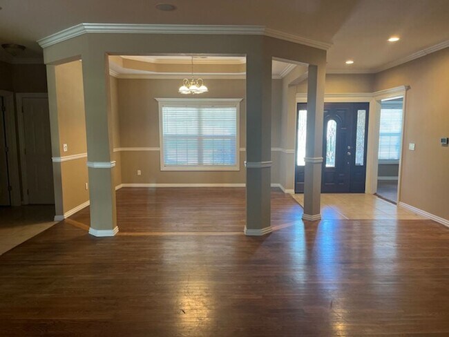 Foto del edificio - Bentonville 4 bedroom 3 car garage home ne...
