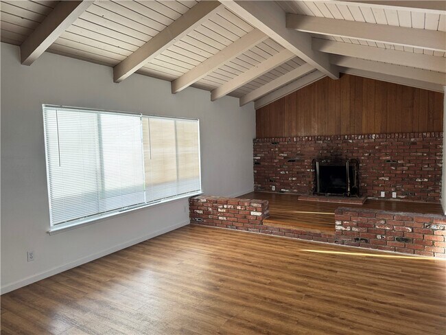 Foto del edificio - 2307 Cartlen Dr