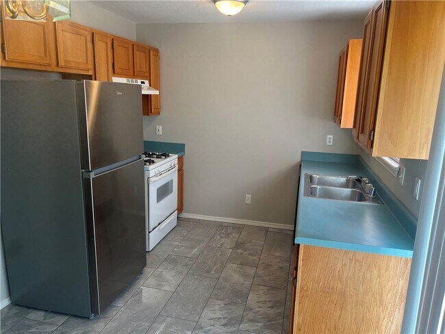 Foto del edificio - 803 E 1st St