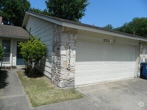 Building Photo - 12310 Willow Wild Dr