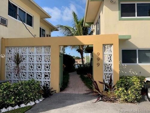 Foto del edificio - 999 S Riverside Dr
