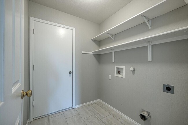 Foto del edificio - Great 3B/2B home in Austin Colony!