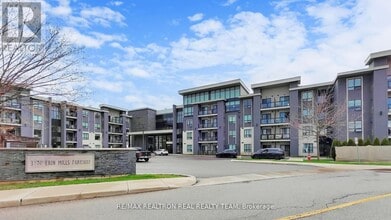 Building Photo - 3170 Erin Mills Pkwy