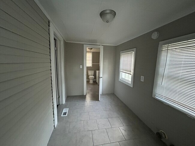 Foto del edificio - Move-in Ready 3 bathroom 1 bath gem located in Tuscaloosa Alabama