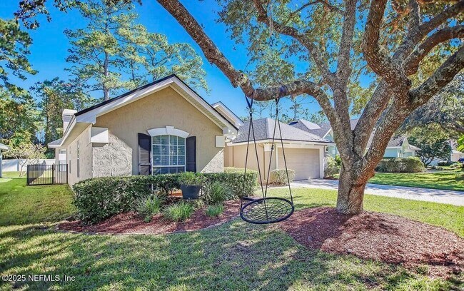 Foto del edificio - 701 Lake Stone Cir